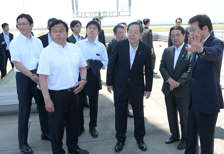 谷公一防災担当大臣（当時）へ予算重点要望の申入れ 写真